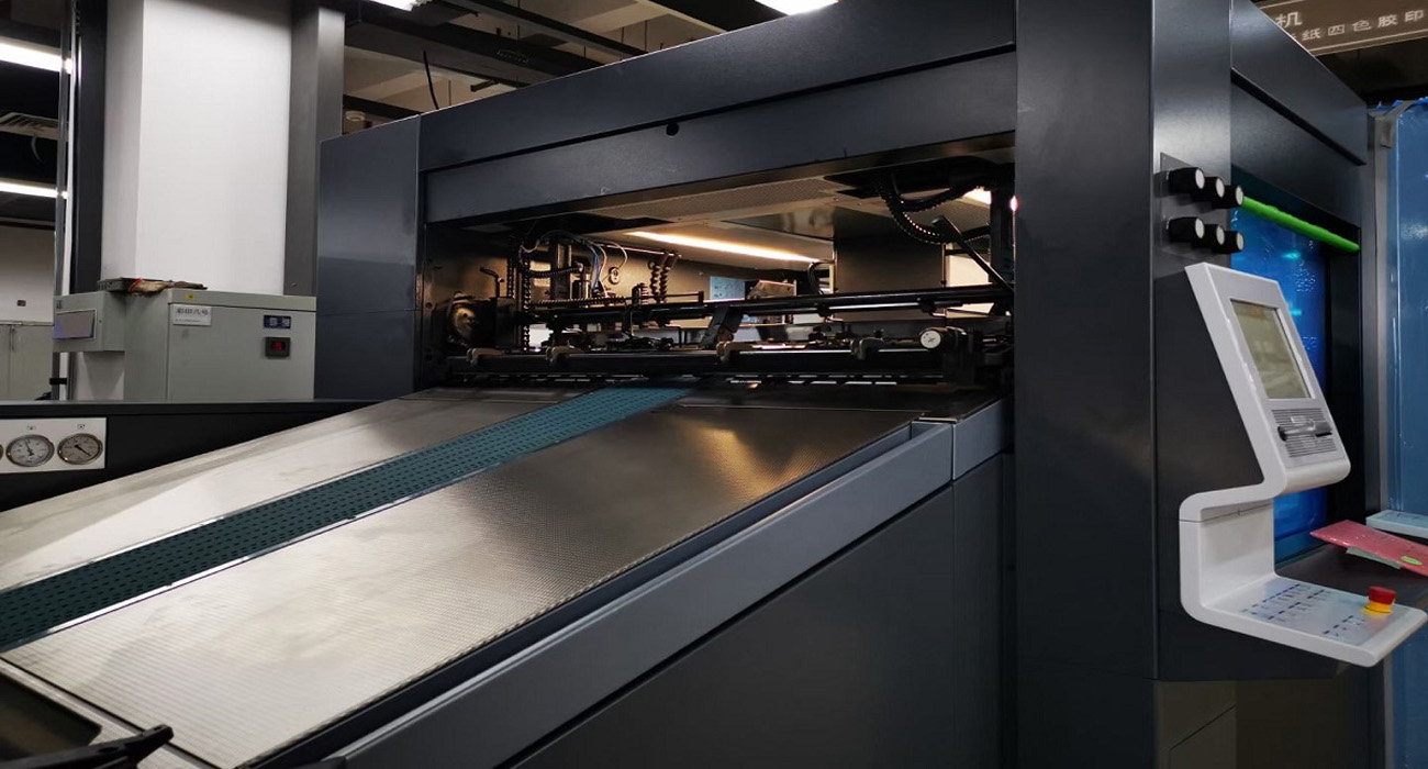 一絲不苟(gou)，精益求精(jing)，成就一流(liú)設備！